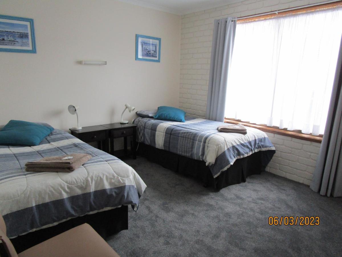 Harbour Lights Holiday Units Меримбула Екстер'єр фото